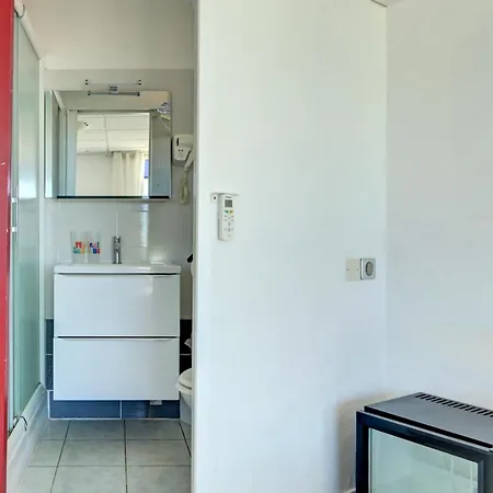 Otel Camille 2*