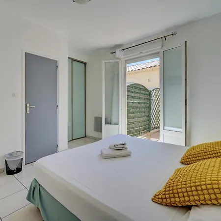 Otel Camille 2*