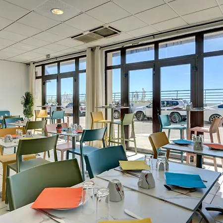 Otel Camille 2*